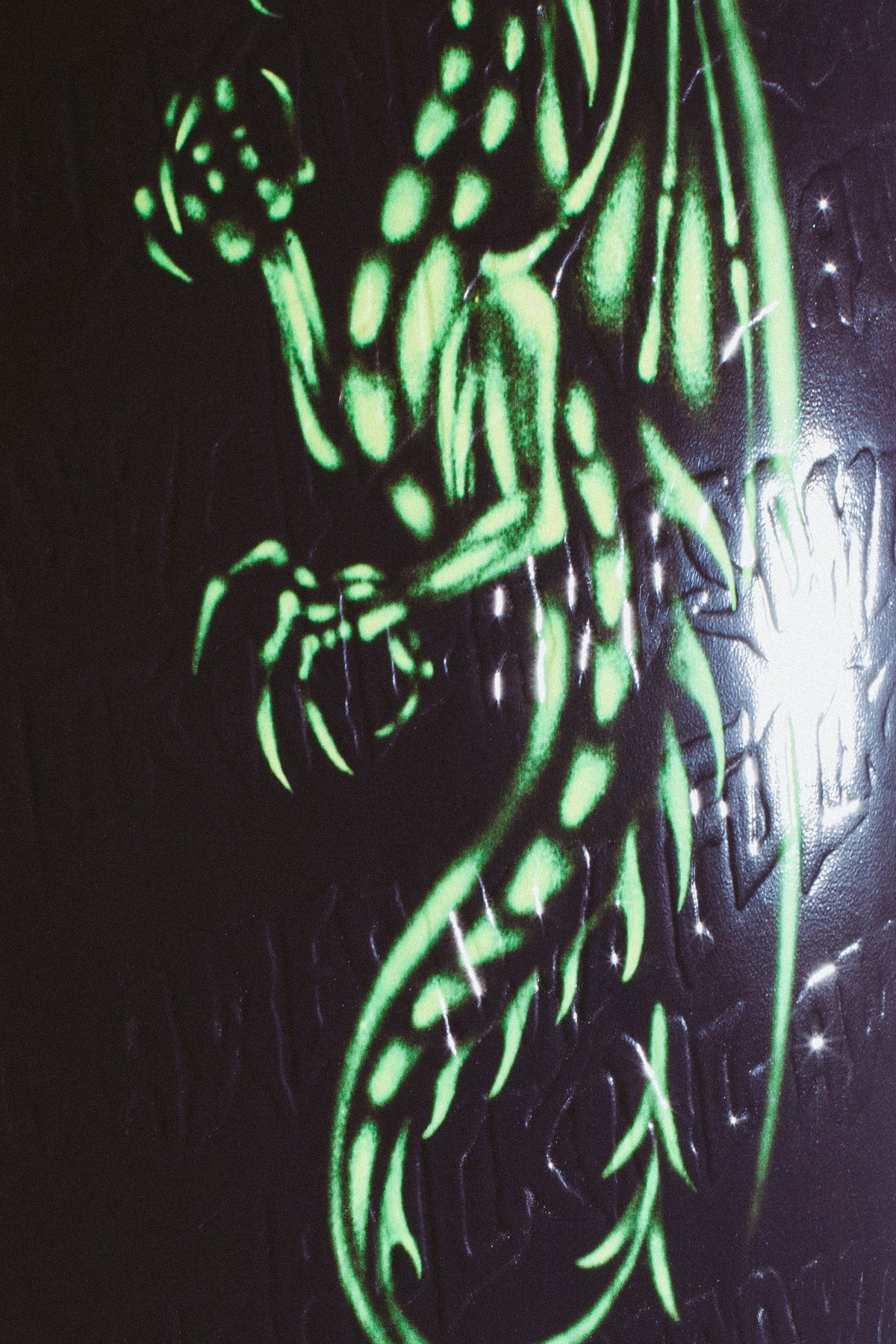 FUCKING AWESOME DRAGON AIDAN MACKEY 8.25 - Tôpette Skateboards & Lifestyle