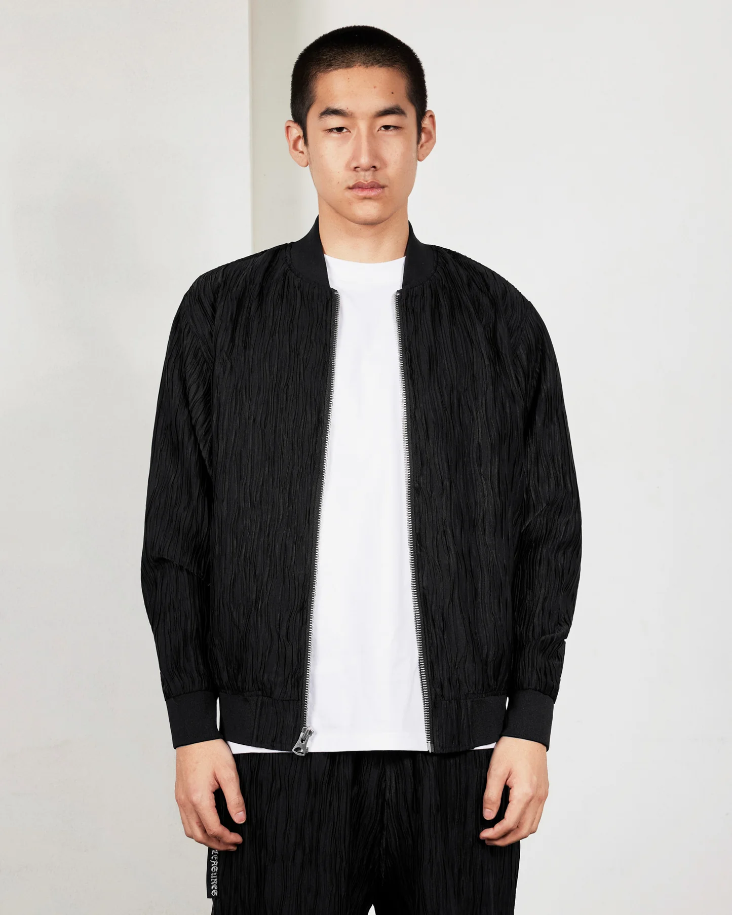 PLEASURES DISGUISE TRACK JACKET BLACK - Tôpette Skateboards & Lifestyle